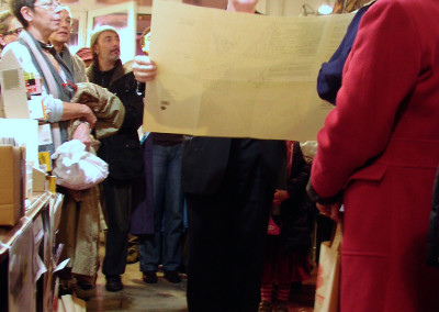 Lecture de Lucien Suel, lors du lancement de son poster, le 7 novembre 2009, Librairie Le lièvre de mars, Marseille