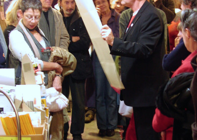 Lecture de Lucien Suel, lors du lancement de son poster, le 7 novembre 2009, Librairie Le lièvre de mars, Marseille