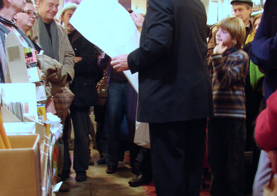 Lecture de Lucien Suel, lors du lancement de son poster, le 7 novembre 2009, Librairie Le lièvre de mars, Marseille