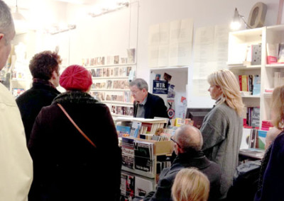 Lecture de Rémi Froger, lors du lancement des posters de Rémi Froger et de David Lespiau samedi 30 novembre 2013 à la Librairie Le Lièvre de Mars